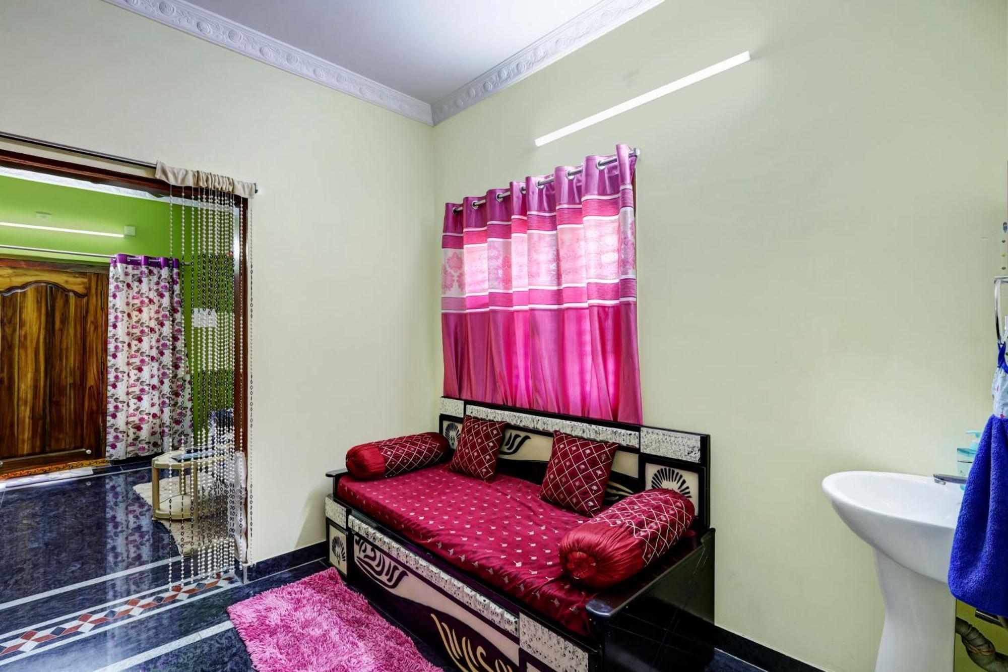 Sri Sakthi Home Stay - Beyond The Expectations- 10 To 15 Minutes Drive From Railway Station And Bus Station Tirupati Eksteriør bilde
