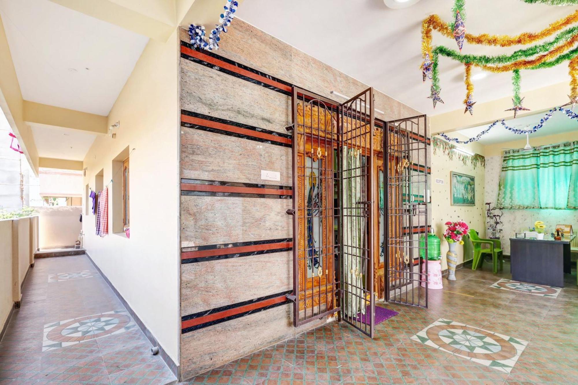 Sri Sakthi Home Stay - Beyond The Expectations- 10 To 15 Minutes Drive From Railway Station And Bus Station Tirupati Eksteriør bilde